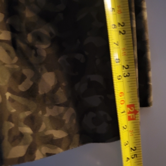 Lululemon Base Pase Highrise Running Tight Size 6 Intertwined Camo Medium Olive - Picture 16 of 16